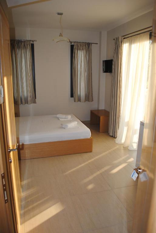 Niriides Studios And Apartments Paralía 部屋 写真
